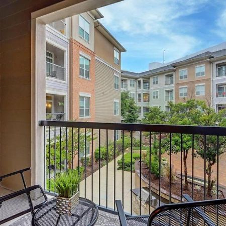Inviting 2Br - Gym, Pool, Biz Center & Free Parking! Walk 2 Nrg Stadium! Near Med Ctr, Galleria, & Rice Village 休斯敦 外观 照片