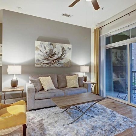 Inviting 2Br - Gym, Pool, Biz Center & Free Parking! Walk 2 Nrg Stadium! Near Med Ctr, Galleria, & Rice Village 休斯敦 外观 照片