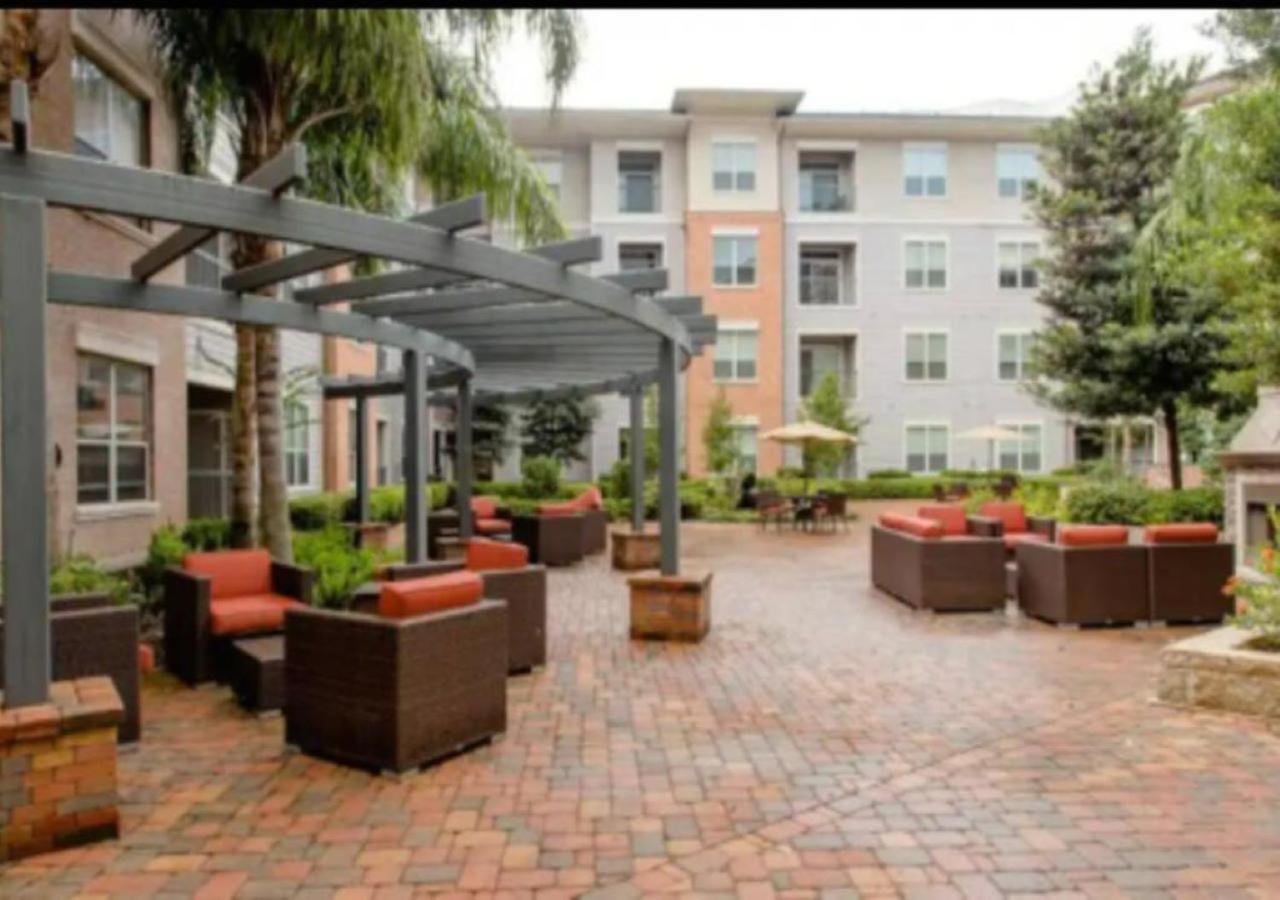 Inviting 2Br - Gym, Pool, Biz Center & Free Parking! Walk 2 Nrg Stadium! Near Med Ctr, Galleria, & Rice Village 休斯敦 外观 照片