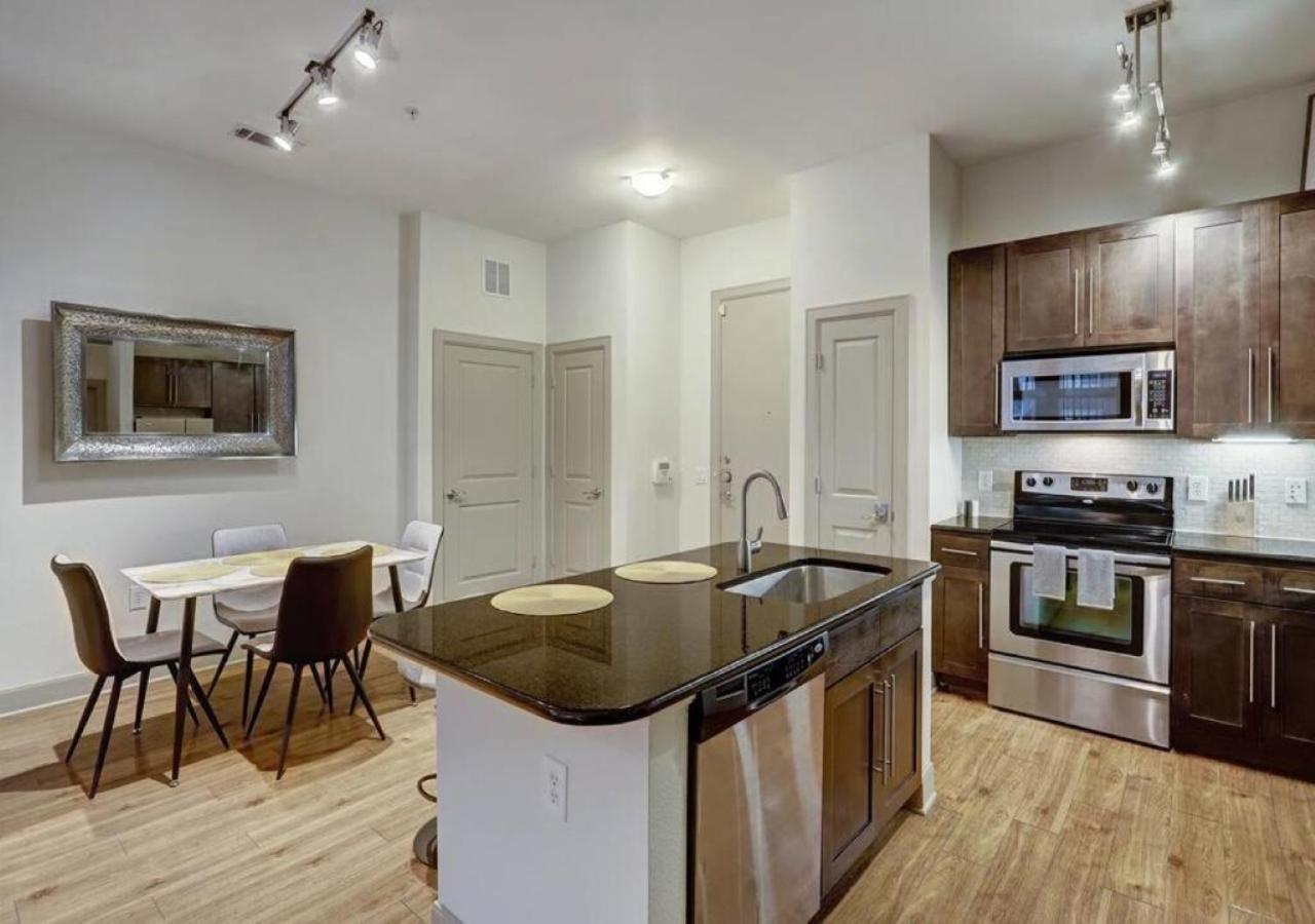 Inviting 2Br - Gym, Pool, Biz Center & Free Parking! Walk 2 Nrg Stadium! Near Med Ctr, Galleria, & Rice Village 休斯敦 外观 照片